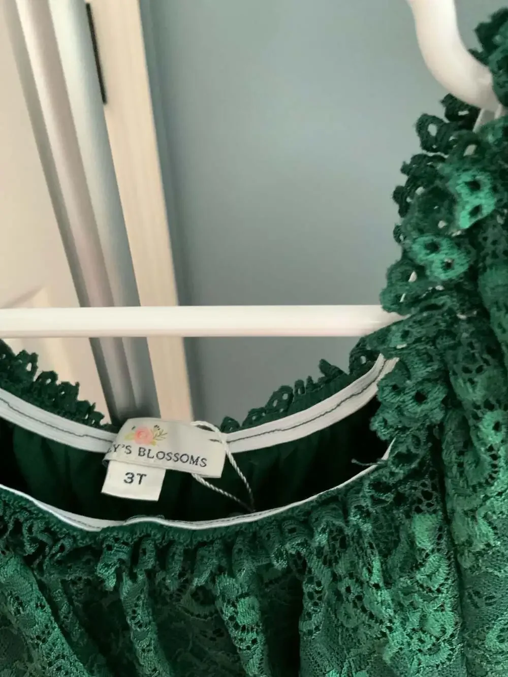 Lilys Blossoms dark green